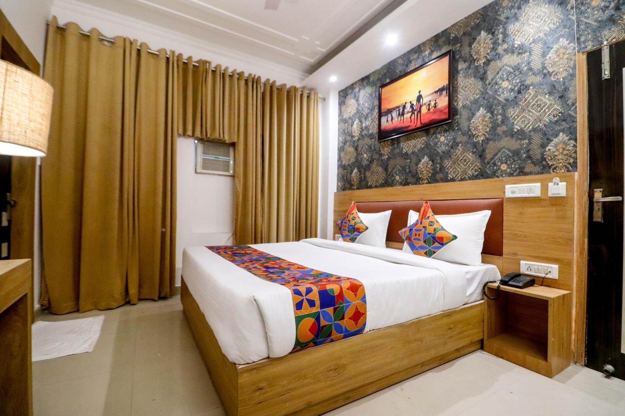 Hotel Vvs Near Delhi Airport New Delhi